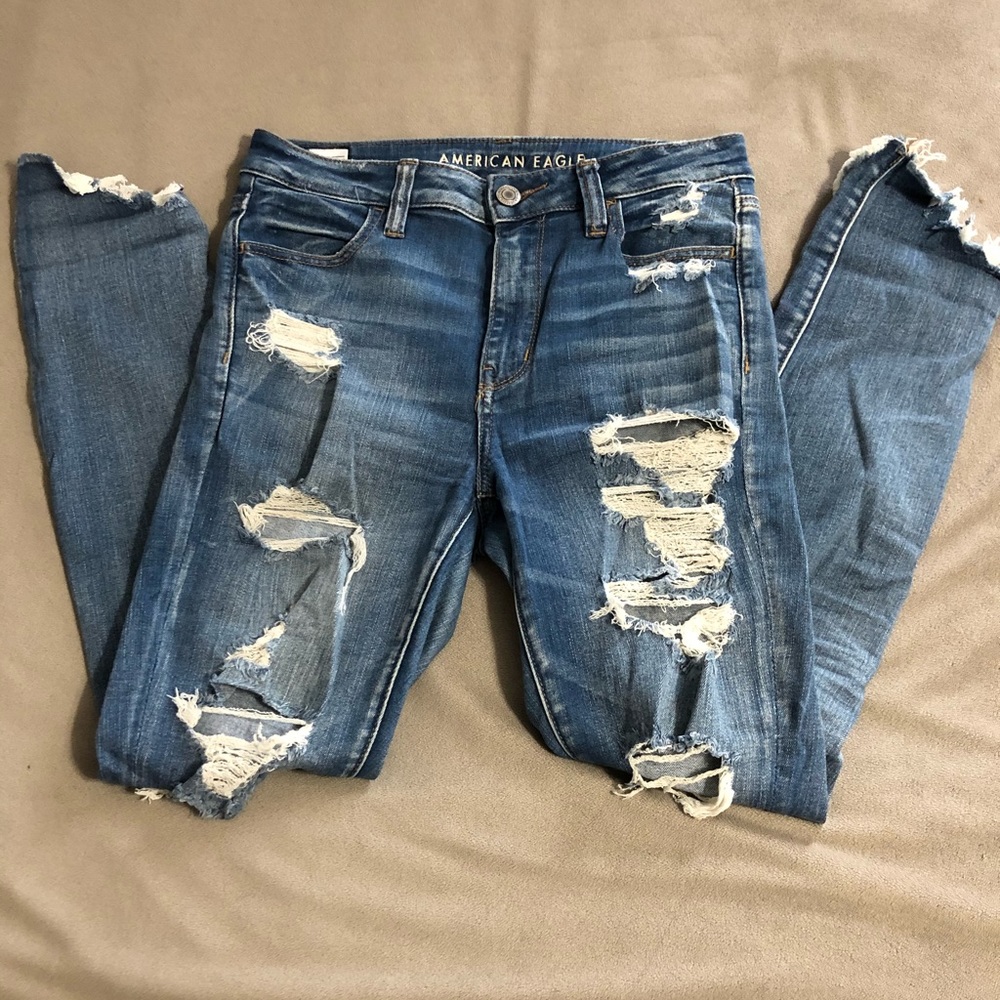 american eagle blue ripped jeans